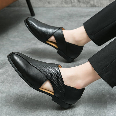 Classic Leather Loafers with a Vintage Touch