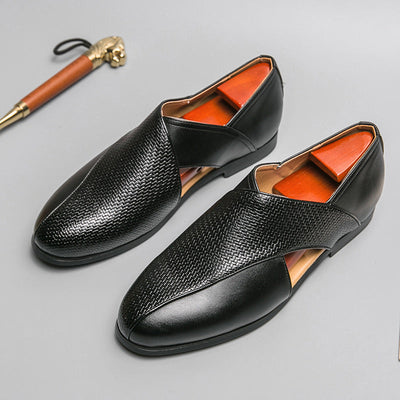Classic Leather Loafers with a Vintage Touch