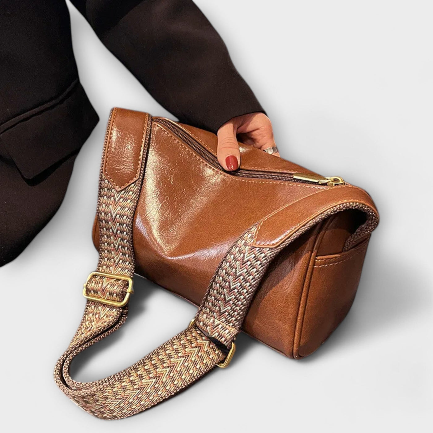 Grace - Retro-Inspired Crossbody Bag