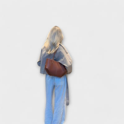 Clara – Retro-Inspired Tote Bag