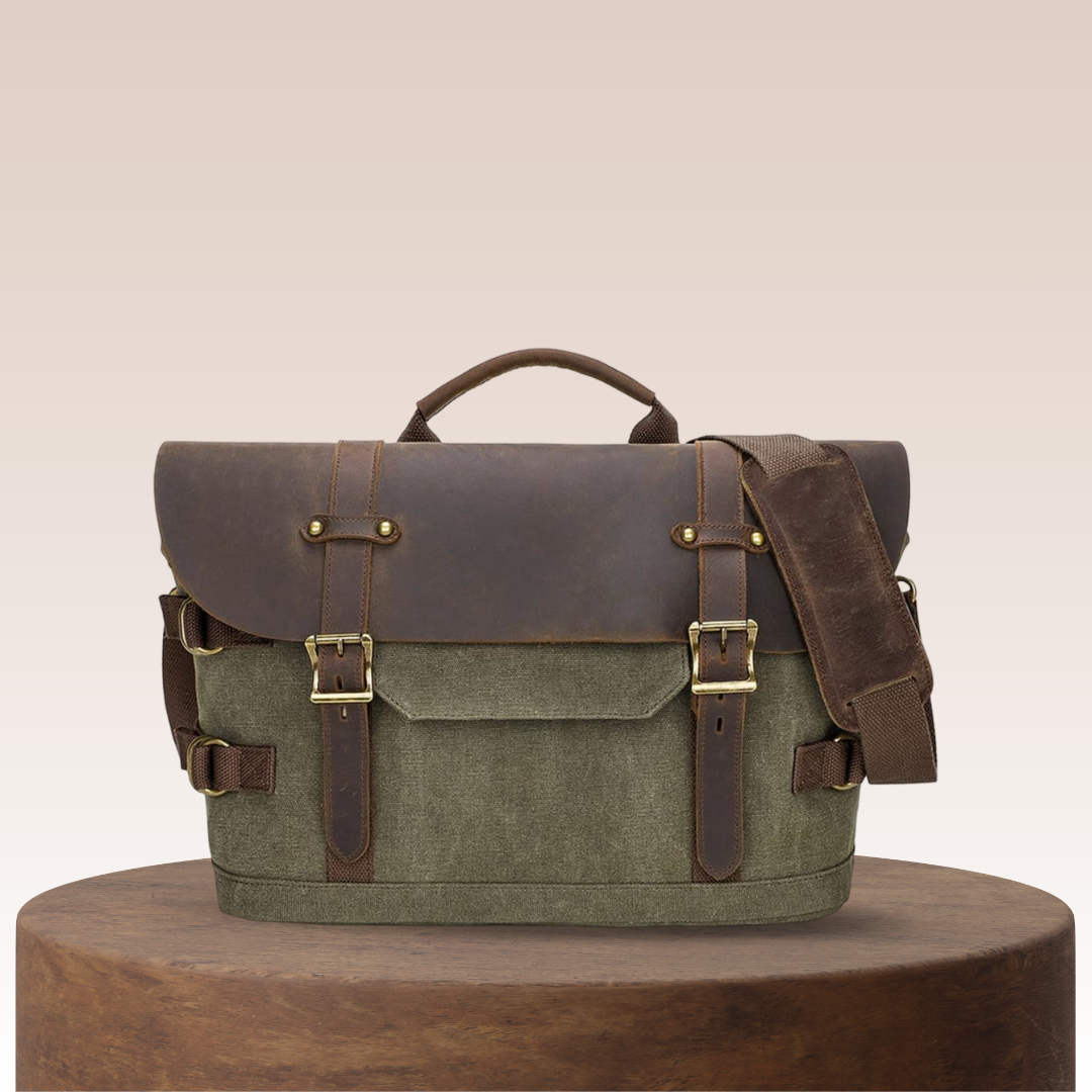 David | Classic Rugged Leather Messenger Bag