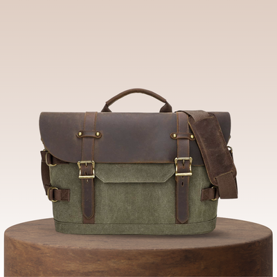 David | Classic Rugged Leather Messenger Bag