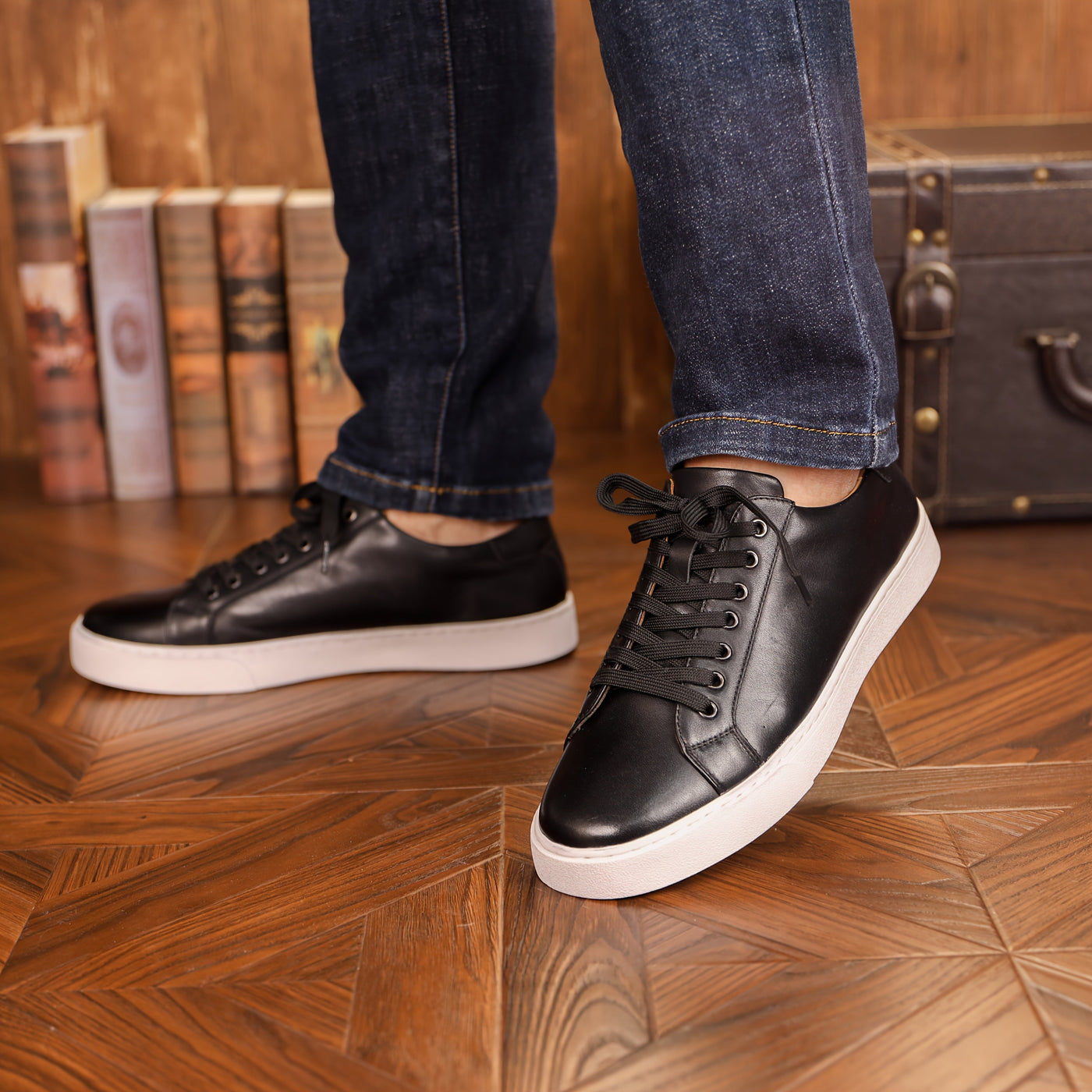 Men's Casual Low-Top Sneakers | Orthopedic Leather Shoes for Timeless Comfort